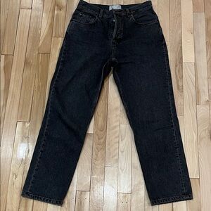 Everlane charcoal black 90s Cheeky 28 regular Jeans